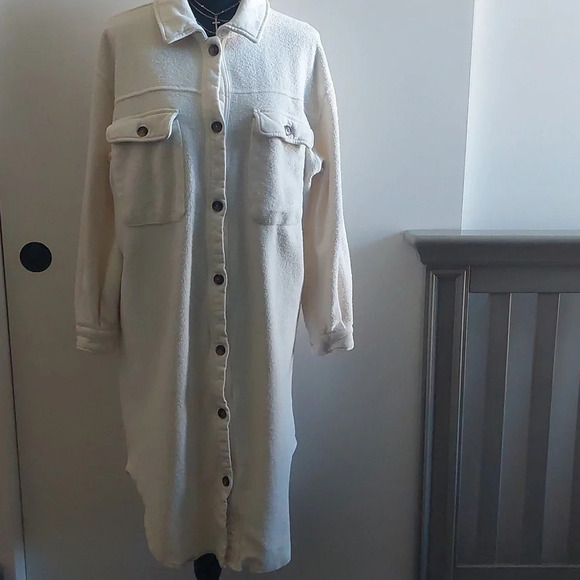 Women's Oversized cream long Duster Shacket Shirt Jacket Small - Picture 2 of 7